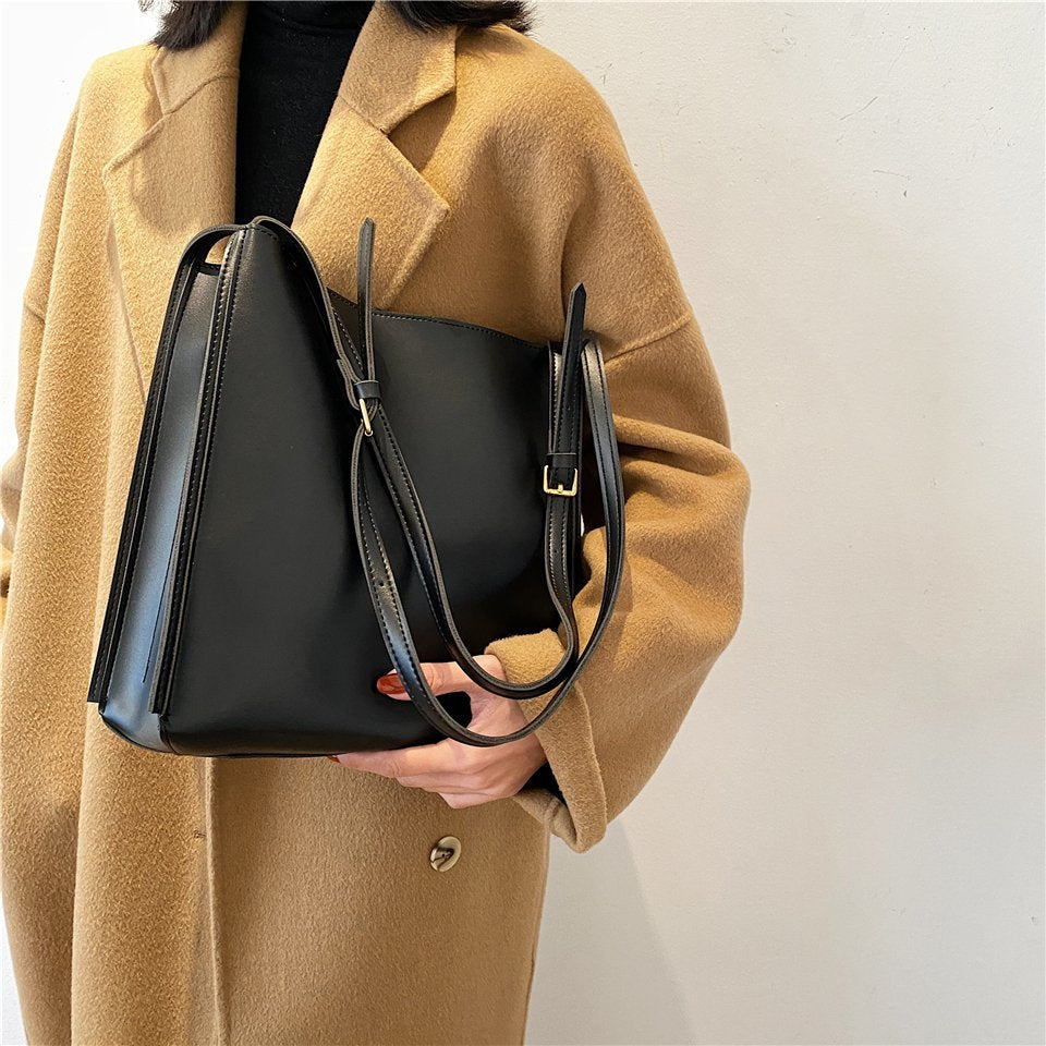 The Arya Bag