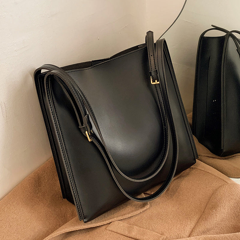 The Arya Bag