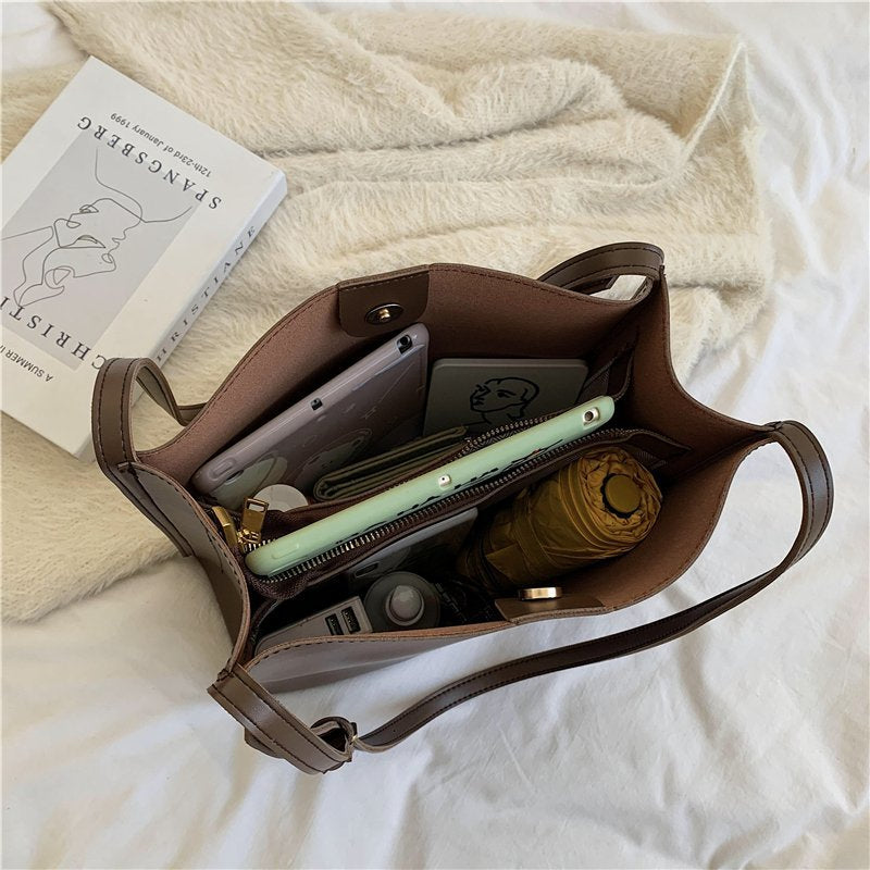 The Arya Bag