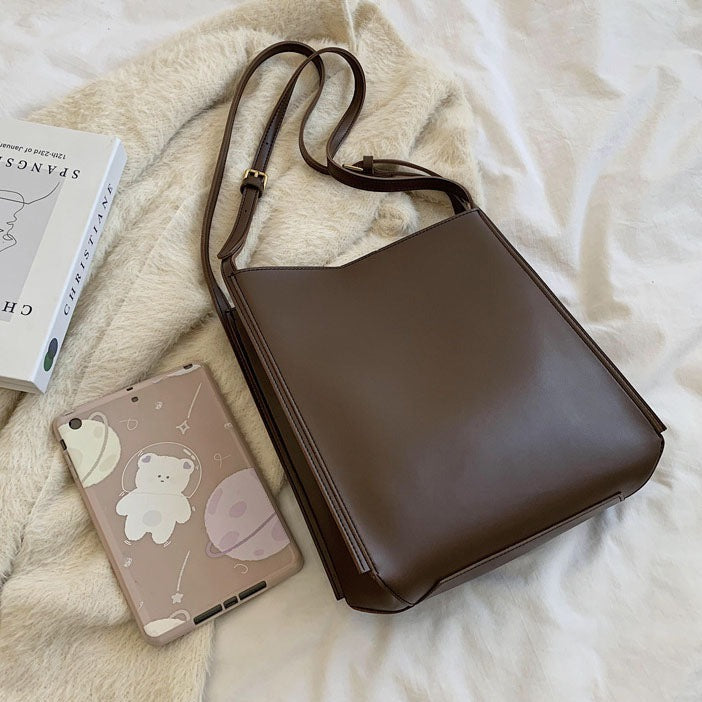The Arya Bag