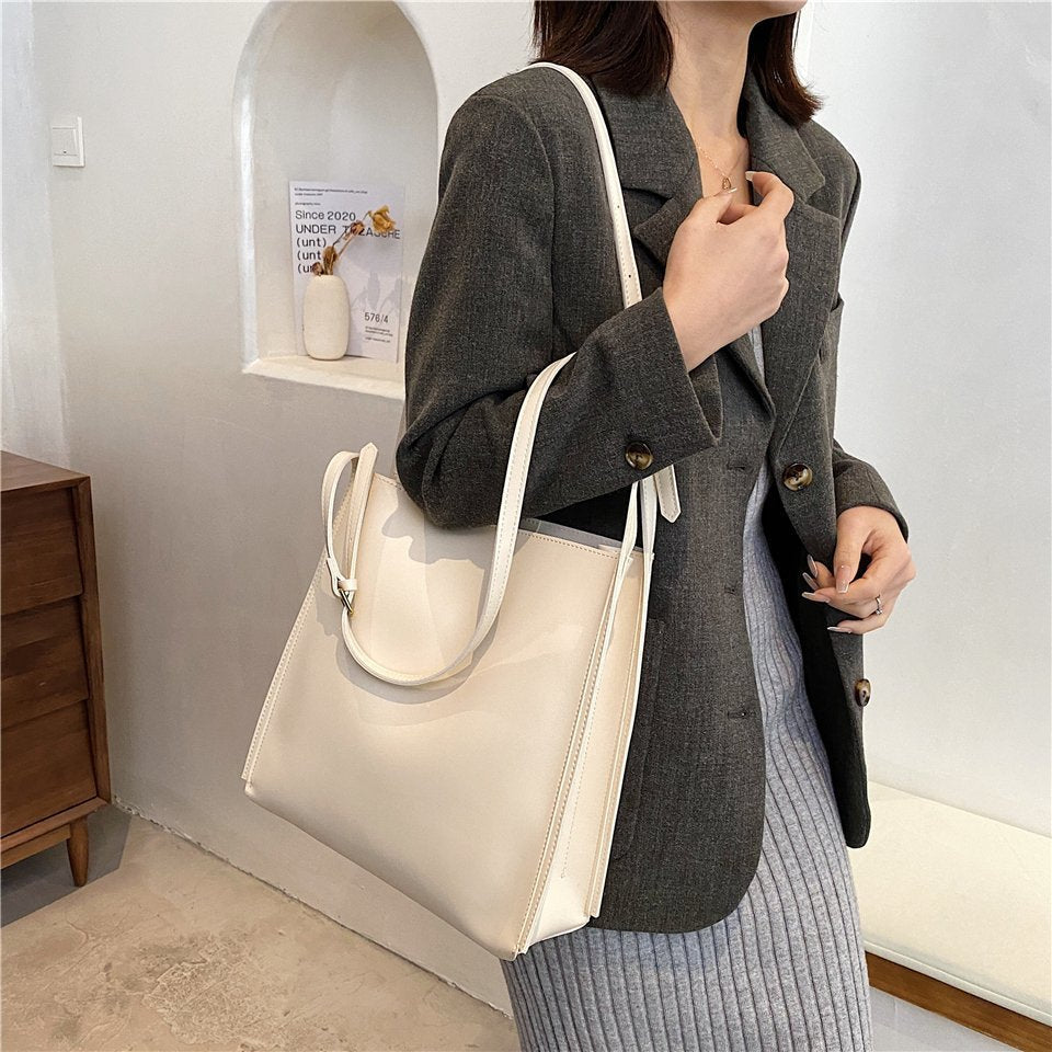 The Arya Bag